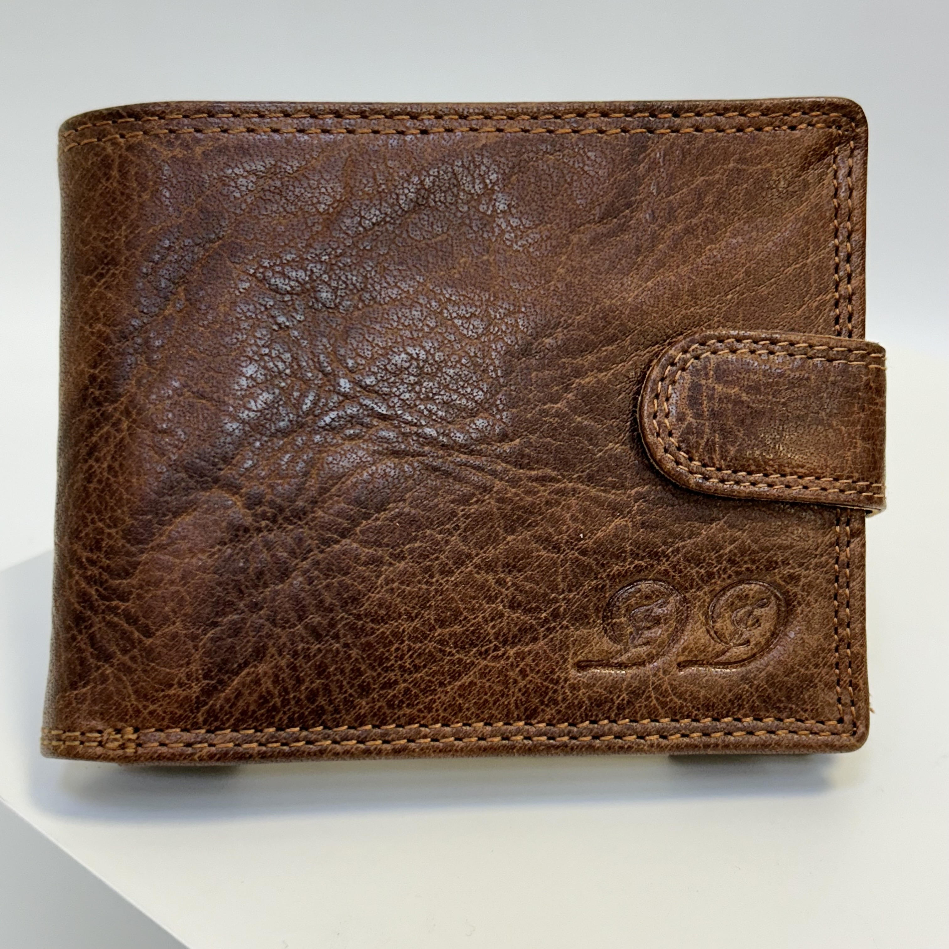 Již vyhotovený monogram | DD | na kožené peněžence | OUTLET TvujOriginal.cz