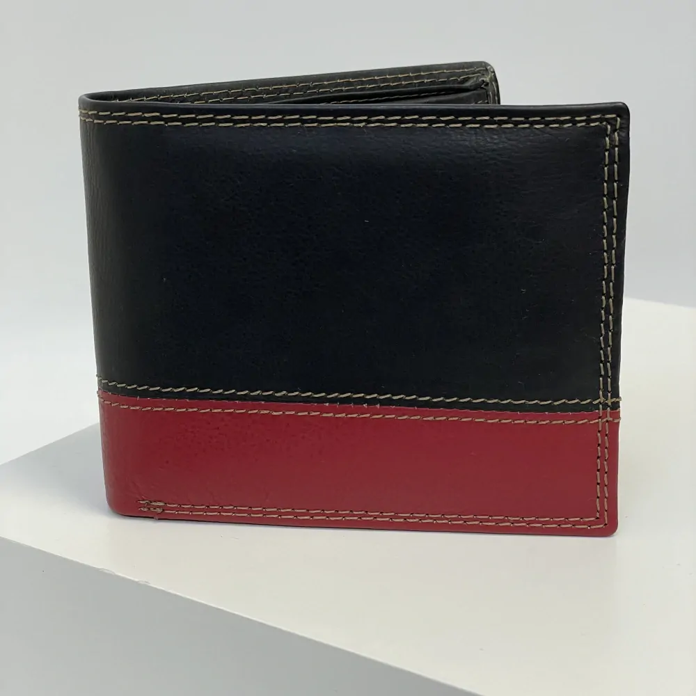 Pánská kožená peněženka s možností vlastního monogramu, textu | OUTLET TvujOriginal.cz