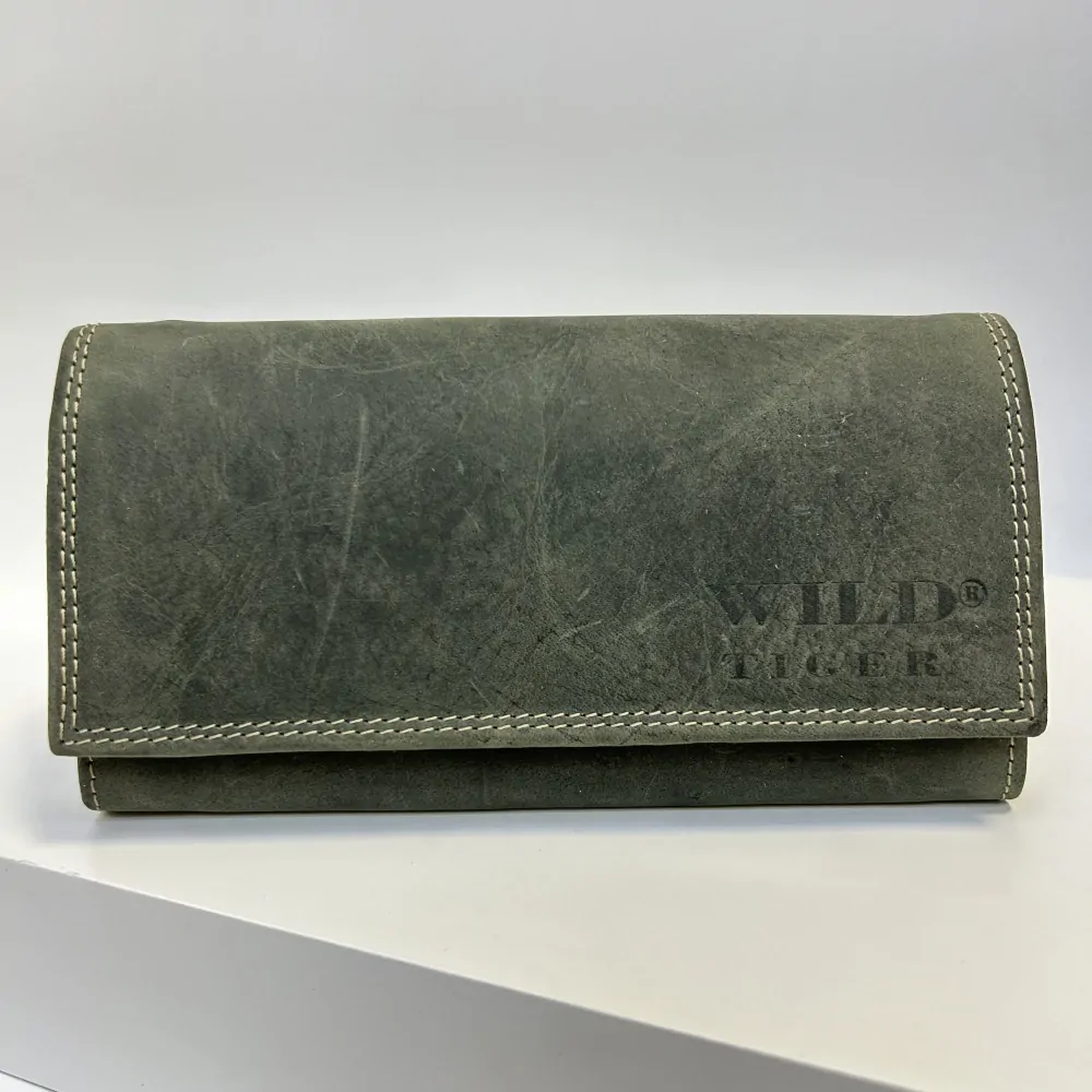 Dámská kožená peněženka s možností vlastního monogramu, textu | OUTLET TvujOriginal.cz
