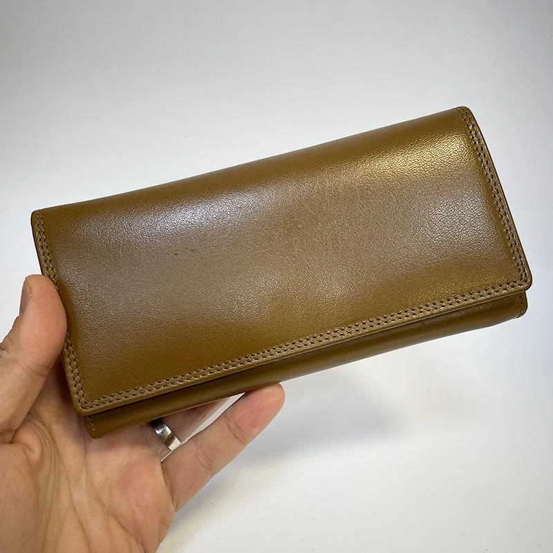 Hnědá dámská kožená peněženka s věnováním, monogramem, textem | OUTLET TvujOriginal.cz