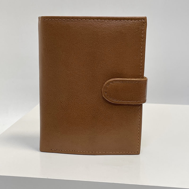 Hnědá kožená peněženka s věnováním, monogramem, textem | OUTLET TvujOriginal.cz