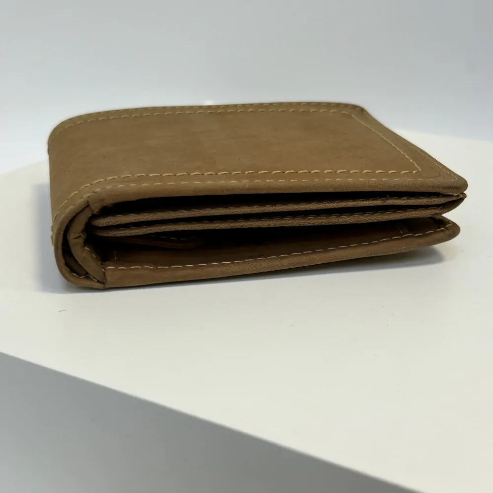 Pánská kožená peněženka s možností vlastního monogramu, textu | OUTLET TvujOriginal.cz
