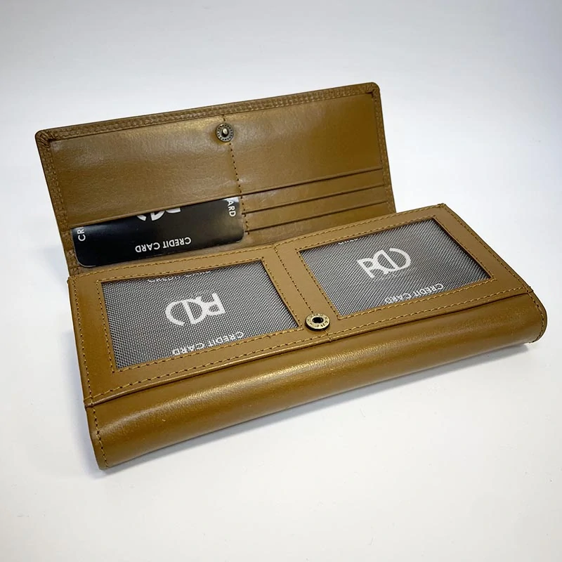 Hnědá dámská kožená peněženka s věnováním, monogramem, textem | OUTLET TvujOriginal.cz