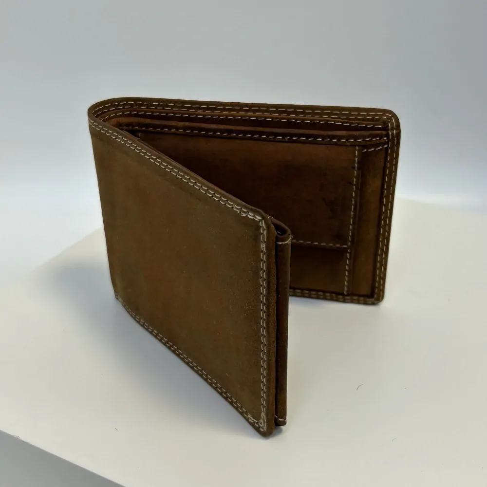 Pánská kožená peněženka s možností vlastního monogramu, textu | OUTLET TvujOriginal.cz