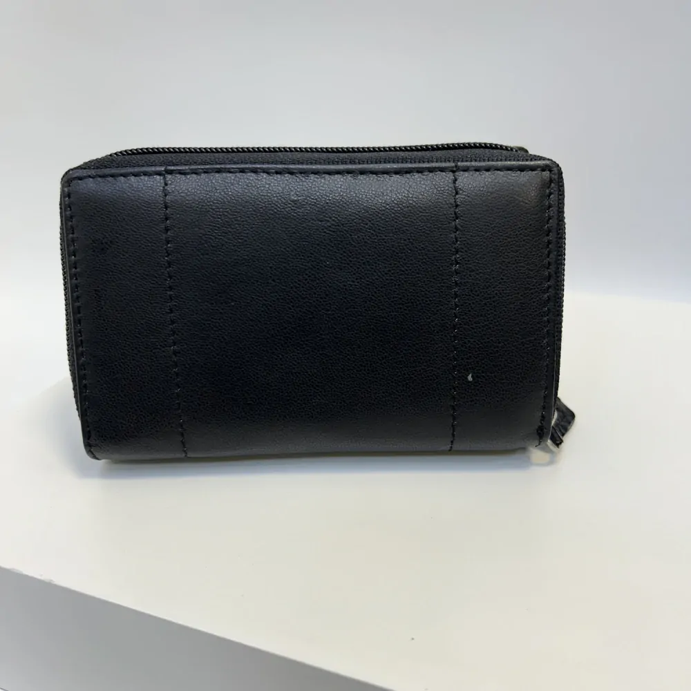 Dámská kožená peněženka s možností vlastního monogramu, textu | OUTLET TvujOriginal.cz