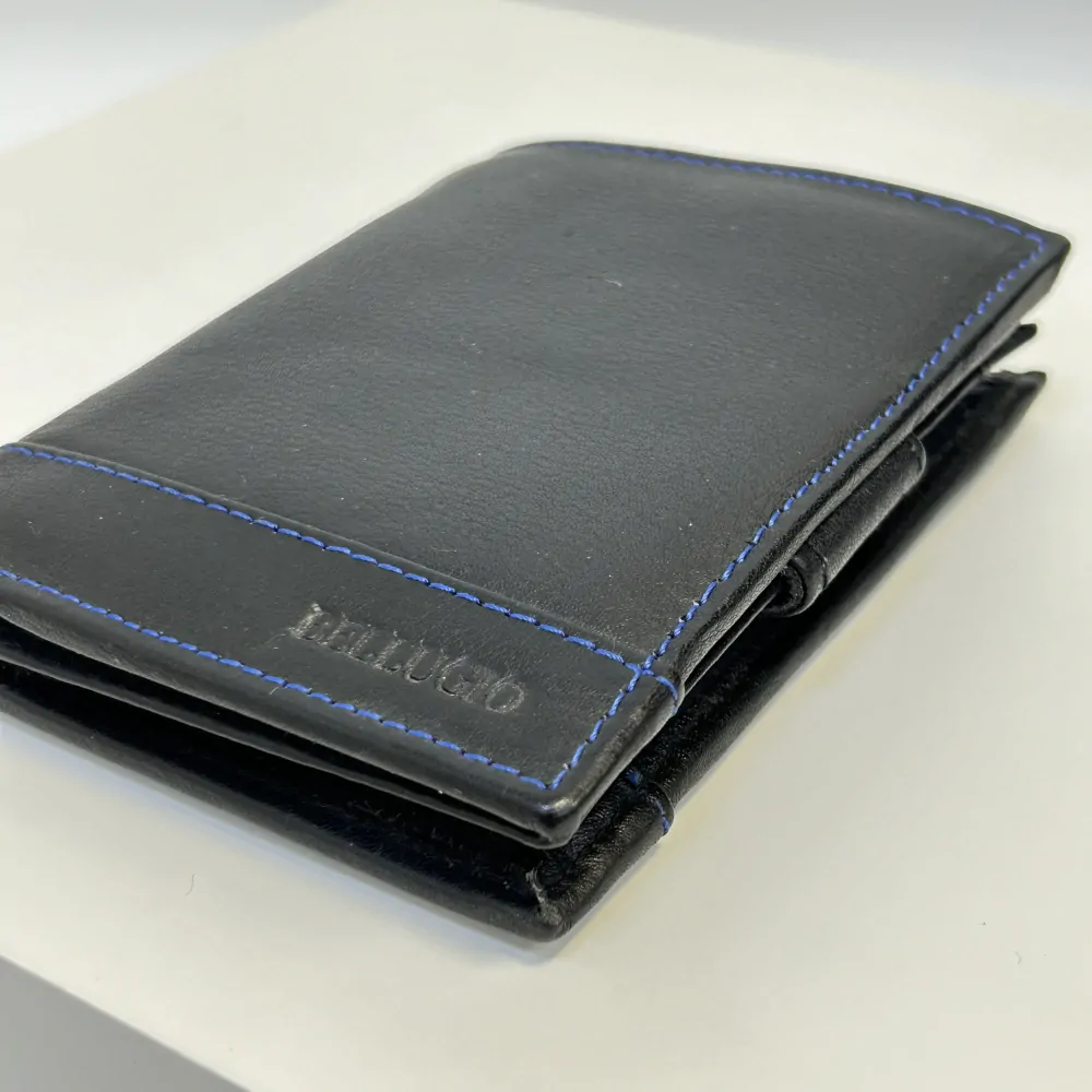 Pánská kožená peněženka s možností vlastního monogramu, textu | OUTLET TvujOriginal.cz