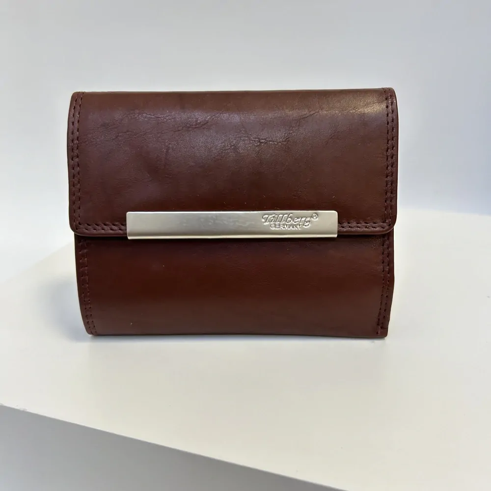 Dámská kožená peněženka s možností vlastního monogramu, textu | OUTLET TvujOriginal.cz