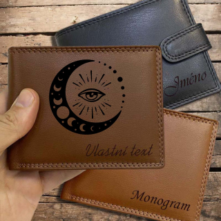 MAGIE | 18 |, více barev kůže a typů, pánská nebo dámská kožená peněženka s magickým motivem a jménem | OUTLET TvujOriginal.cz