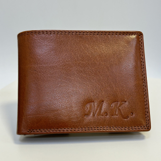 Již vyhotovený monogram | M.K. | na kožené peněžence | OUTLET TvujOriginal.cz